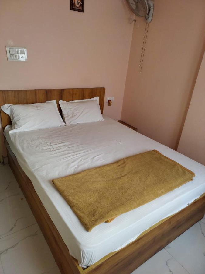 העיר בנגלור Mandara Comforts Hotel מראה חיצוני תמונה